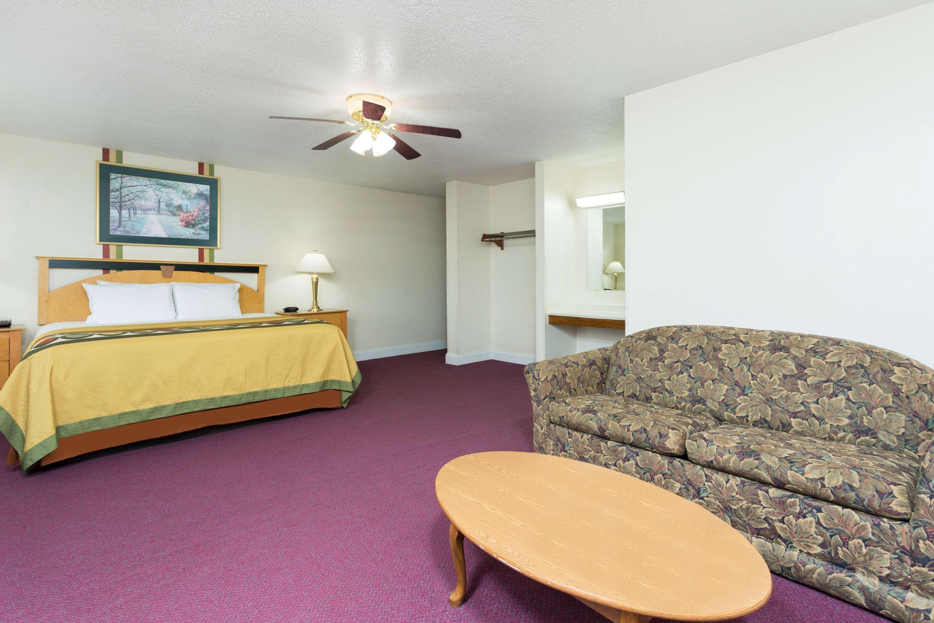 Мотель Super 8 By Wyndham Anderson/Clemson Area Экстерьер фото